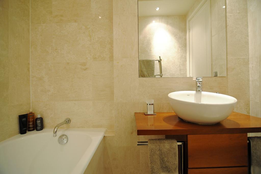 Champs Elysees Homestay - Air Conditioning ปารีส ห้อง รูปภาพ